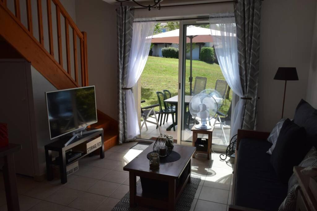 Hébergement de vacances Location Maison à 46160