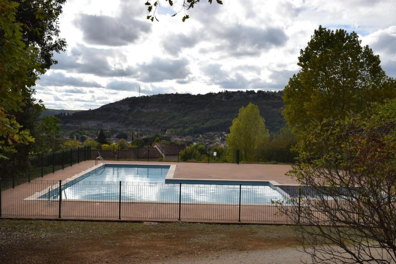 Hébergement de vacances Location Maison à 46160